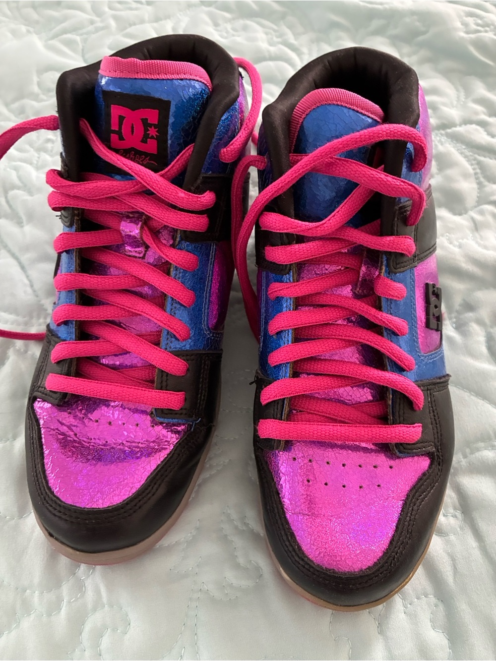DC Women’s High-Top Sneakers in metallic Pink and Blue 8W